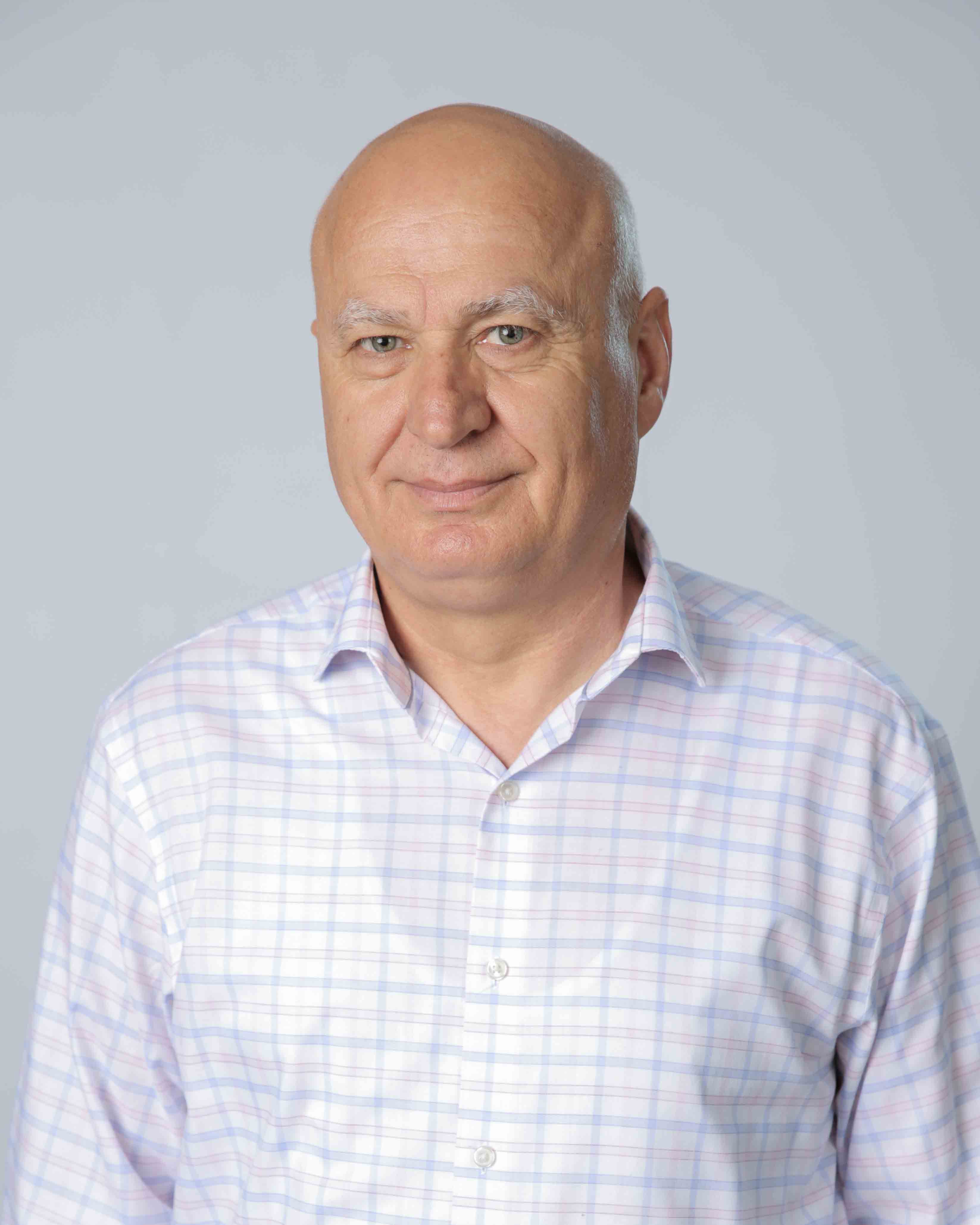 Prof.Asoc.Dr Naim Zeka